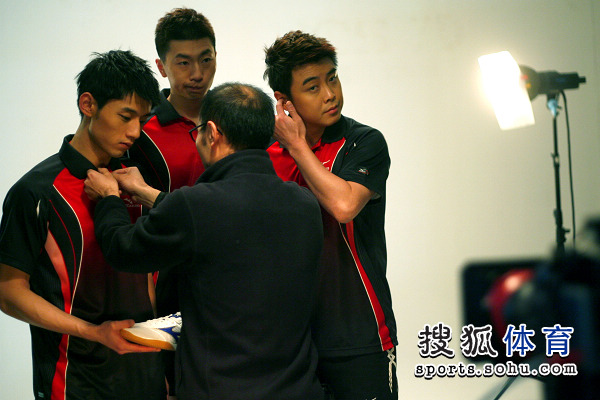 中国队轻取瑞典队，张继科惊艳四座