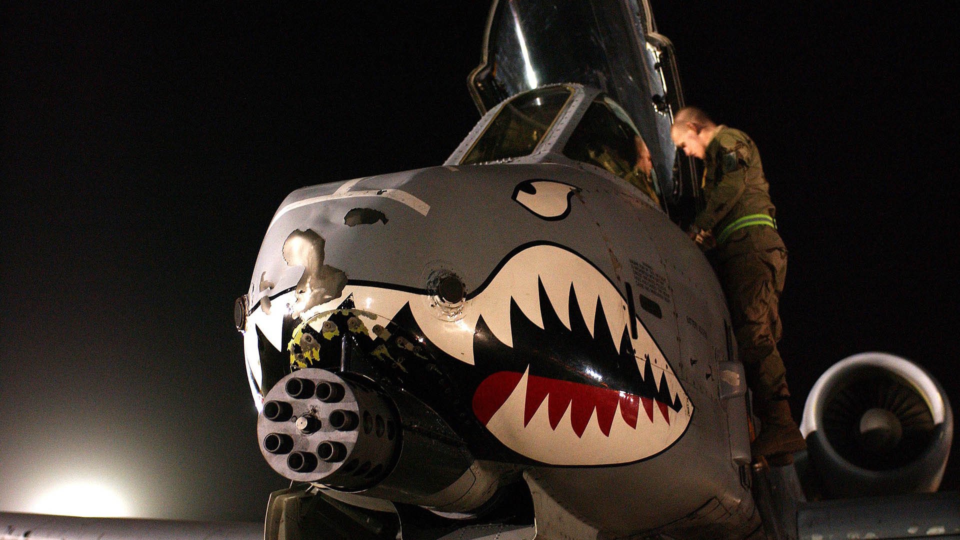 终场0.8秒，从板凳席走出的关键先生霍勒迪如何一箭穿心，终结篮网