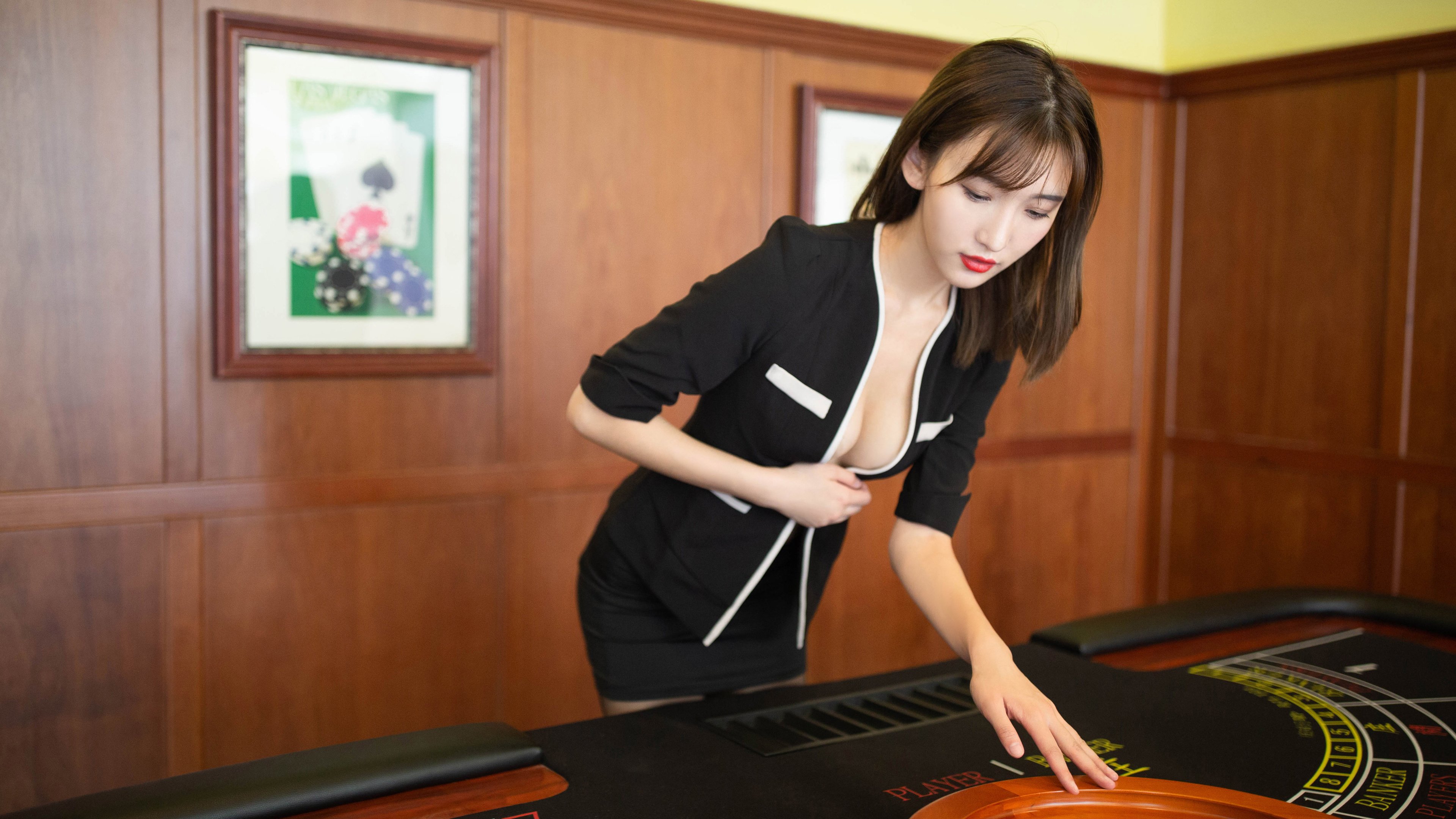 太阳照常升起，萨拉赫独耀安菲尔德，利物浦新火力压制皇家社会